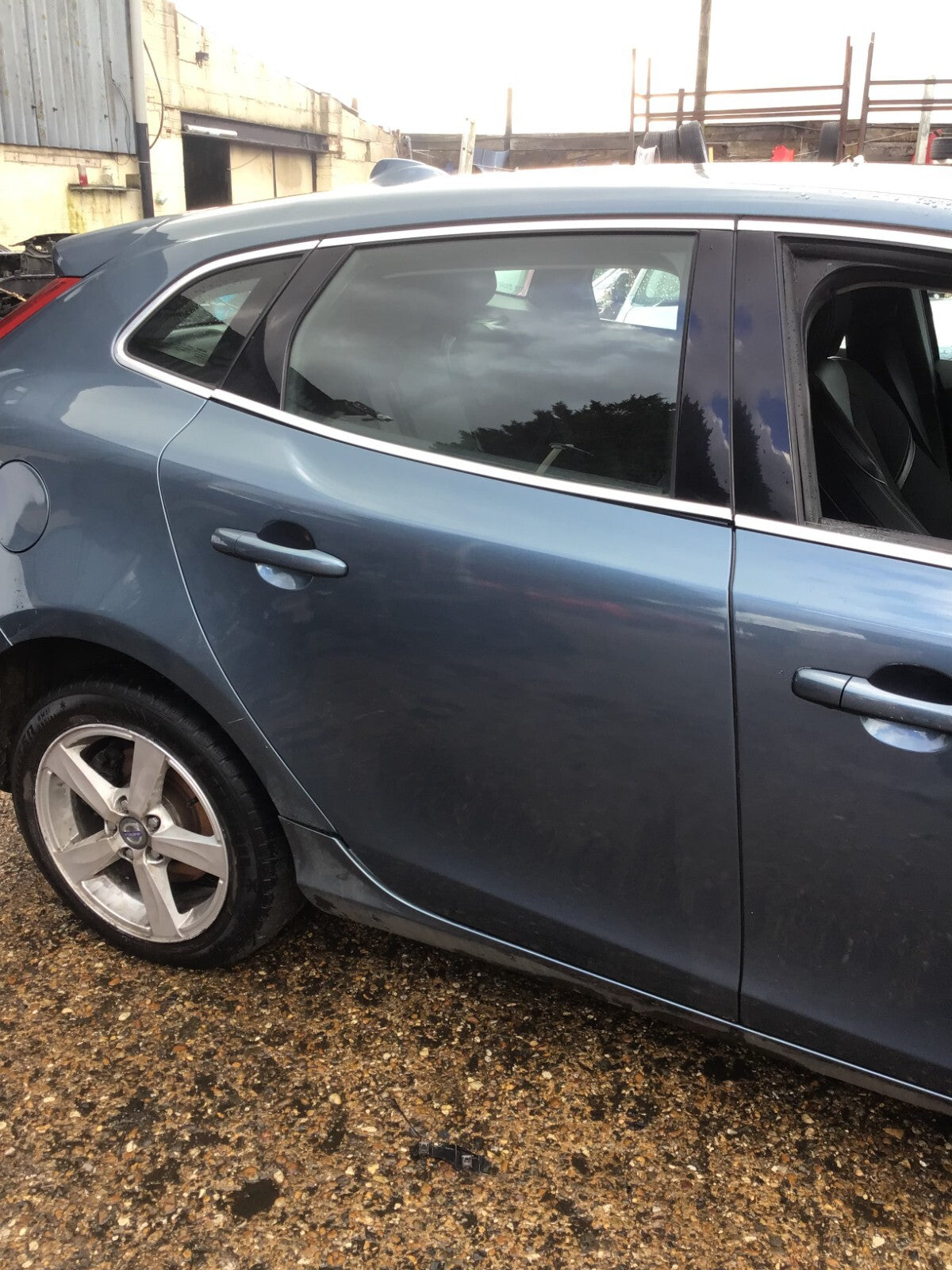 VOLVO V40 DRIVER'S SIDE O/S/R REAR DOOR BIARRITZ BLUE 2012 20193
