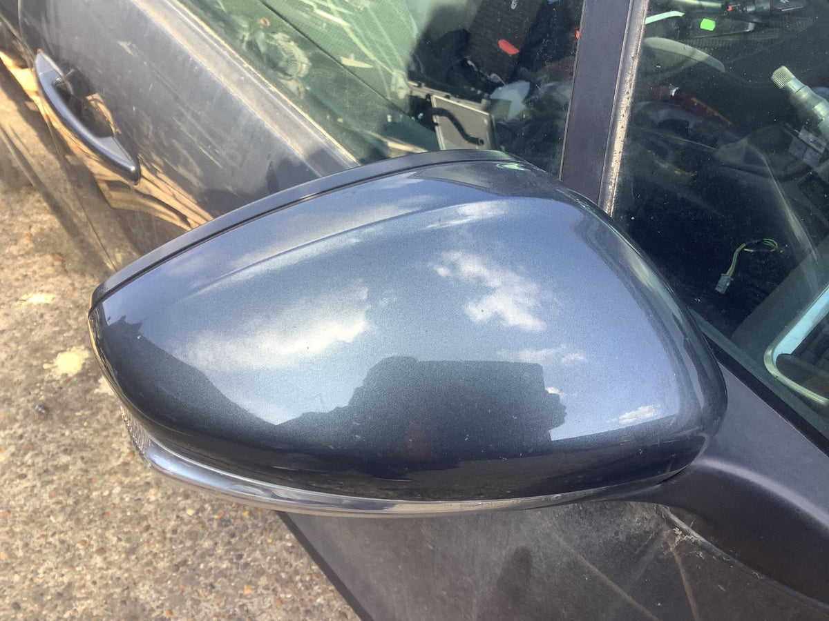 PEUGEOT 208 DRIVER'S SIDE O/S DOOR MIRROR IN GRIS SHARK KTP 2012 20183