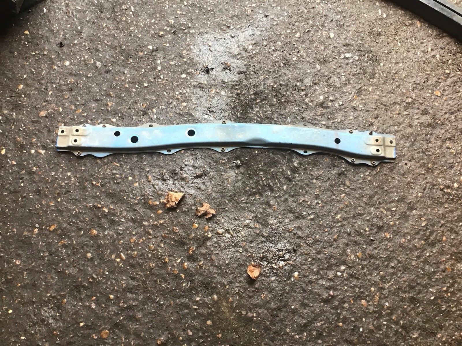 PEUGEOT 107  FRONT RADIATOR SUPPORT BAR  571610H010 2012 20140