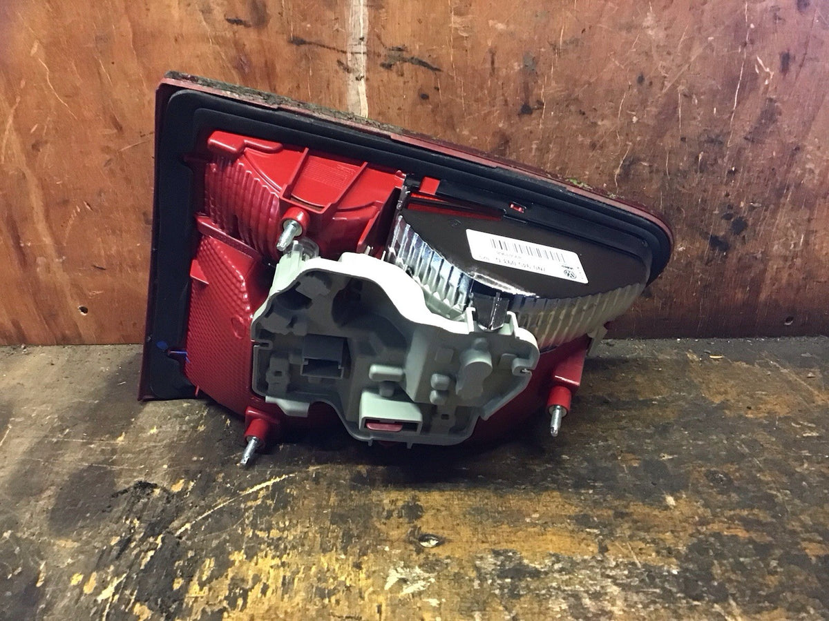 VOLKSWAGEN SHARAN MK2 PASSENGER'S SIDE N/S INNER REAR LIGHT 7N0945093G 2010 20234