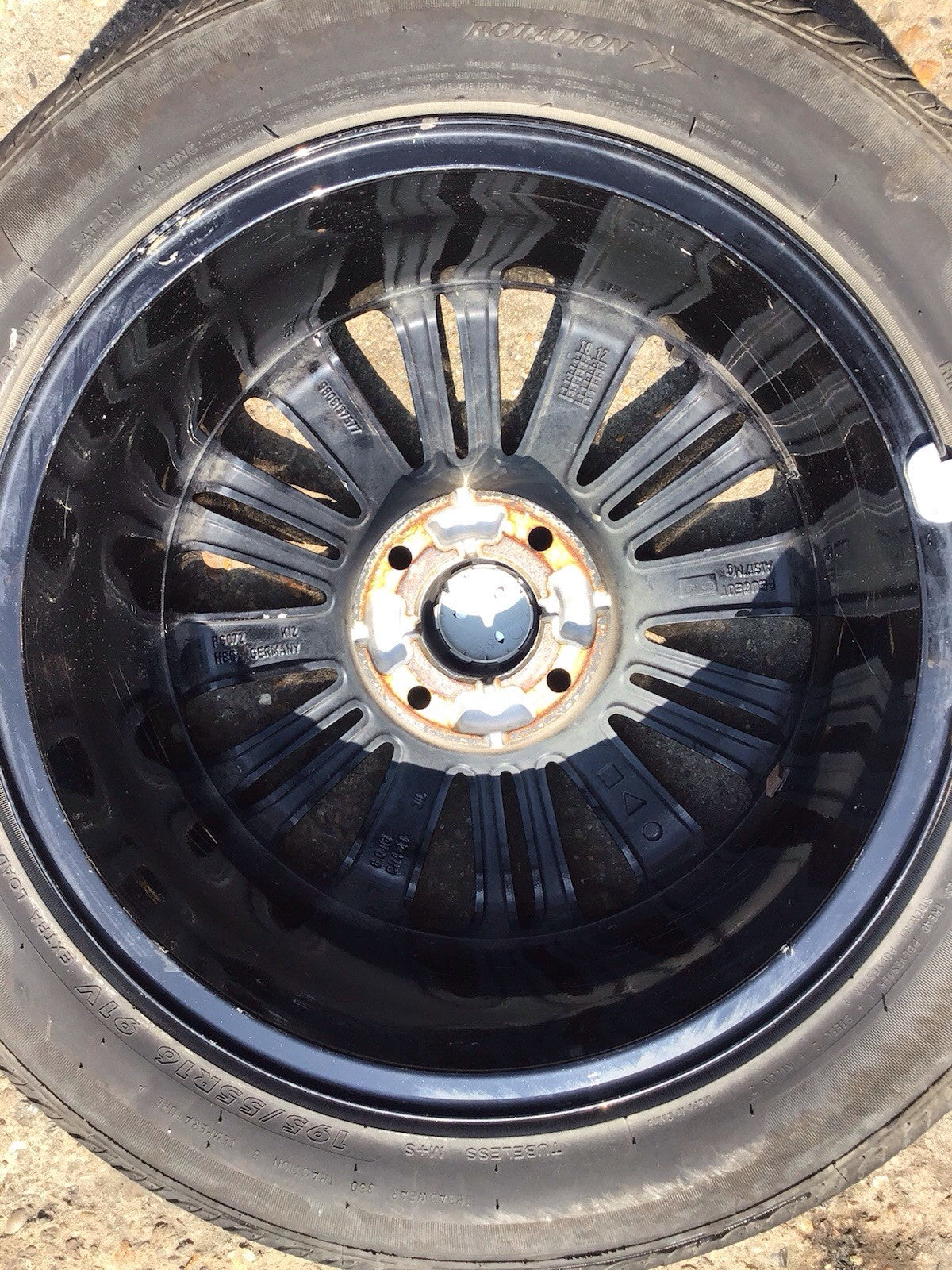 PEUGEOT 208 ALLOY WHEEL 16'' 9808137577 TYRE 195X55X15  2012 20199