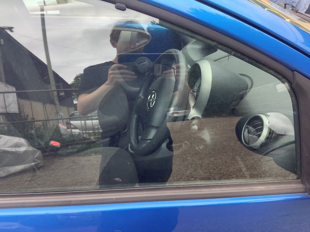 TOYOTA AYGO DRIVER'S O/S SIDE WINDOW GLASS DOOR WINDOW 3 DOOR 2005 20145