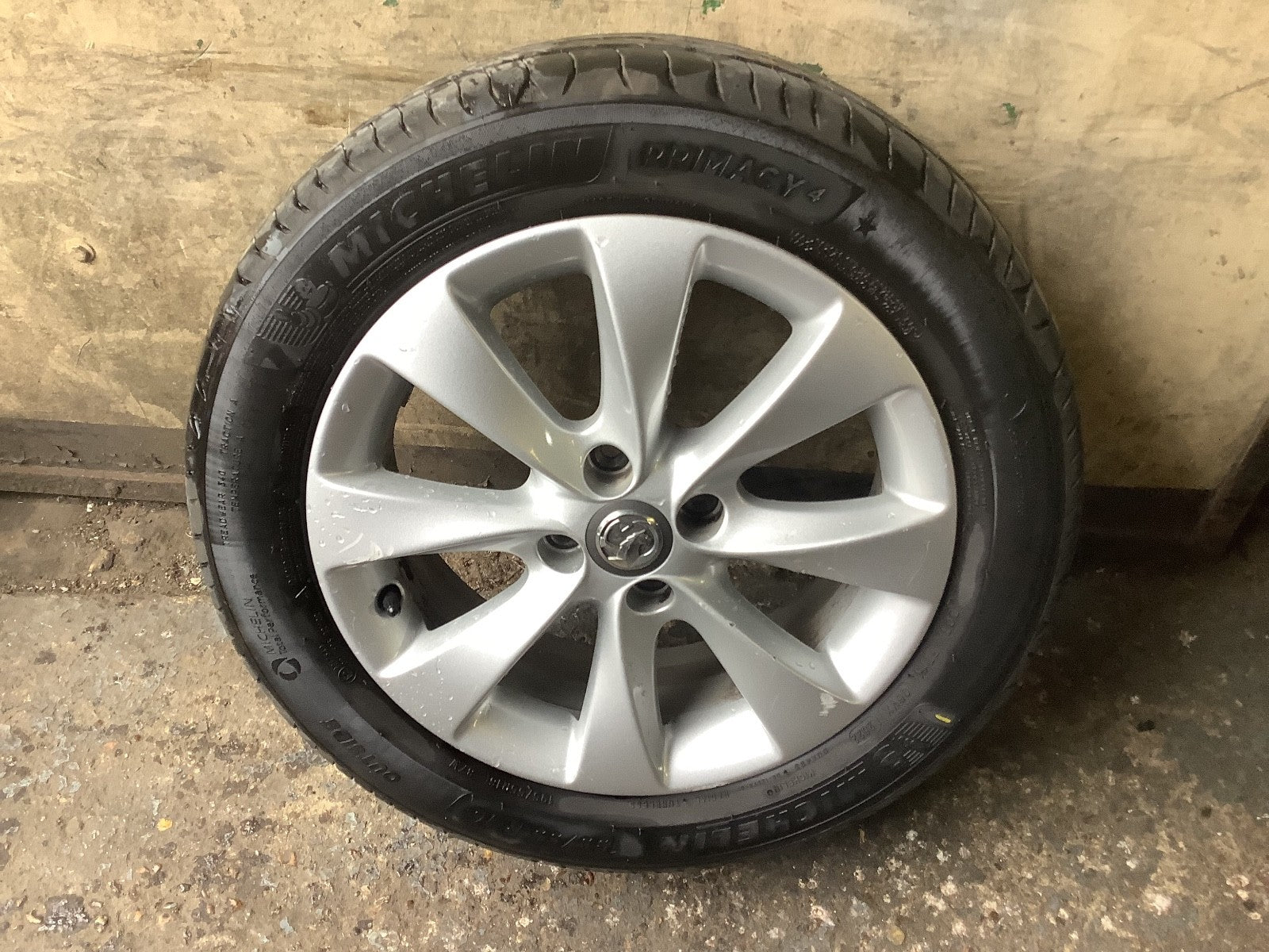 VAUXHALL CORSA D ALLOY WHEEL 16'' AND TYRE 195X55X16 13374019 2006 20140