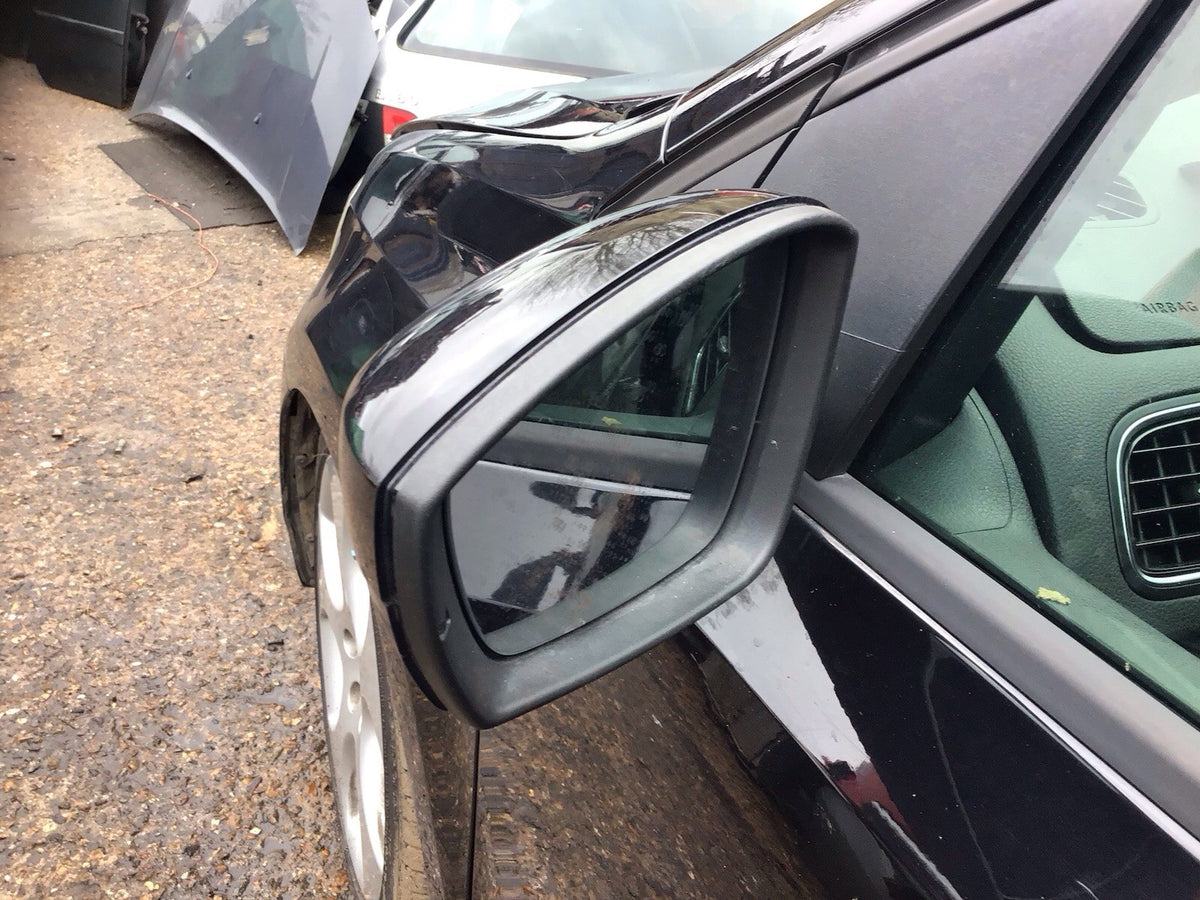 VOLKSWAGEN POLO 6R PASSENGERS SIDE N/S WING MIRROR BLACK PEARL LC9X  2009 20175