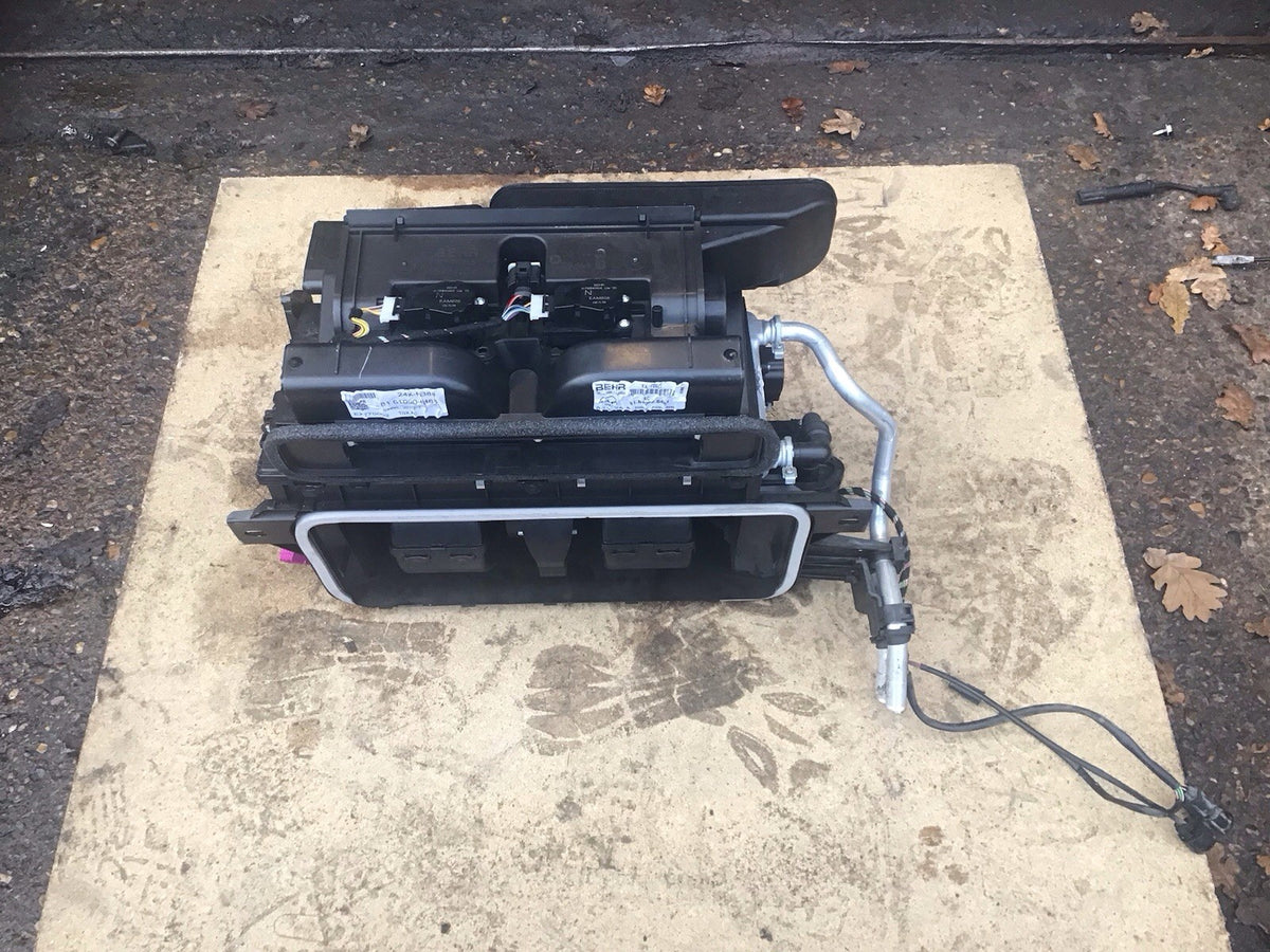 MAN TGX E6 HEATER MATRIX WITH MOTOR 81.61900 64610