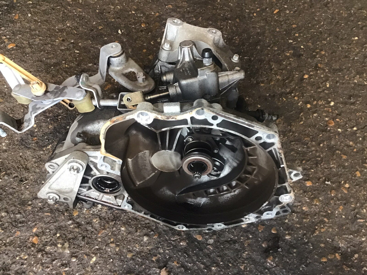 VAUXHALL CORSA D GEARBOX MANUAL 1.2 PETROL CODE ML5 5 SPEED 2010 20147