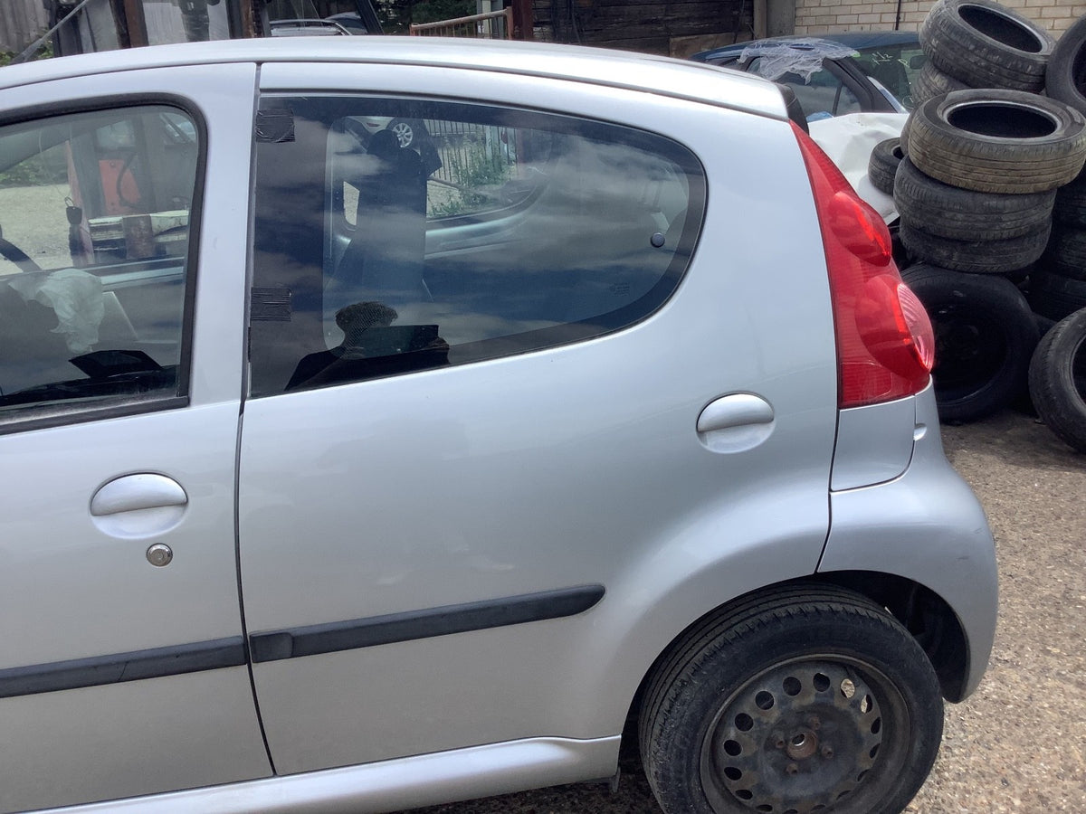 PEUGEOT 107 PASSENGERS SIDE N/S REAR DOOR GRIS GALLIUM PAINT CODE KTB 2005 20143
