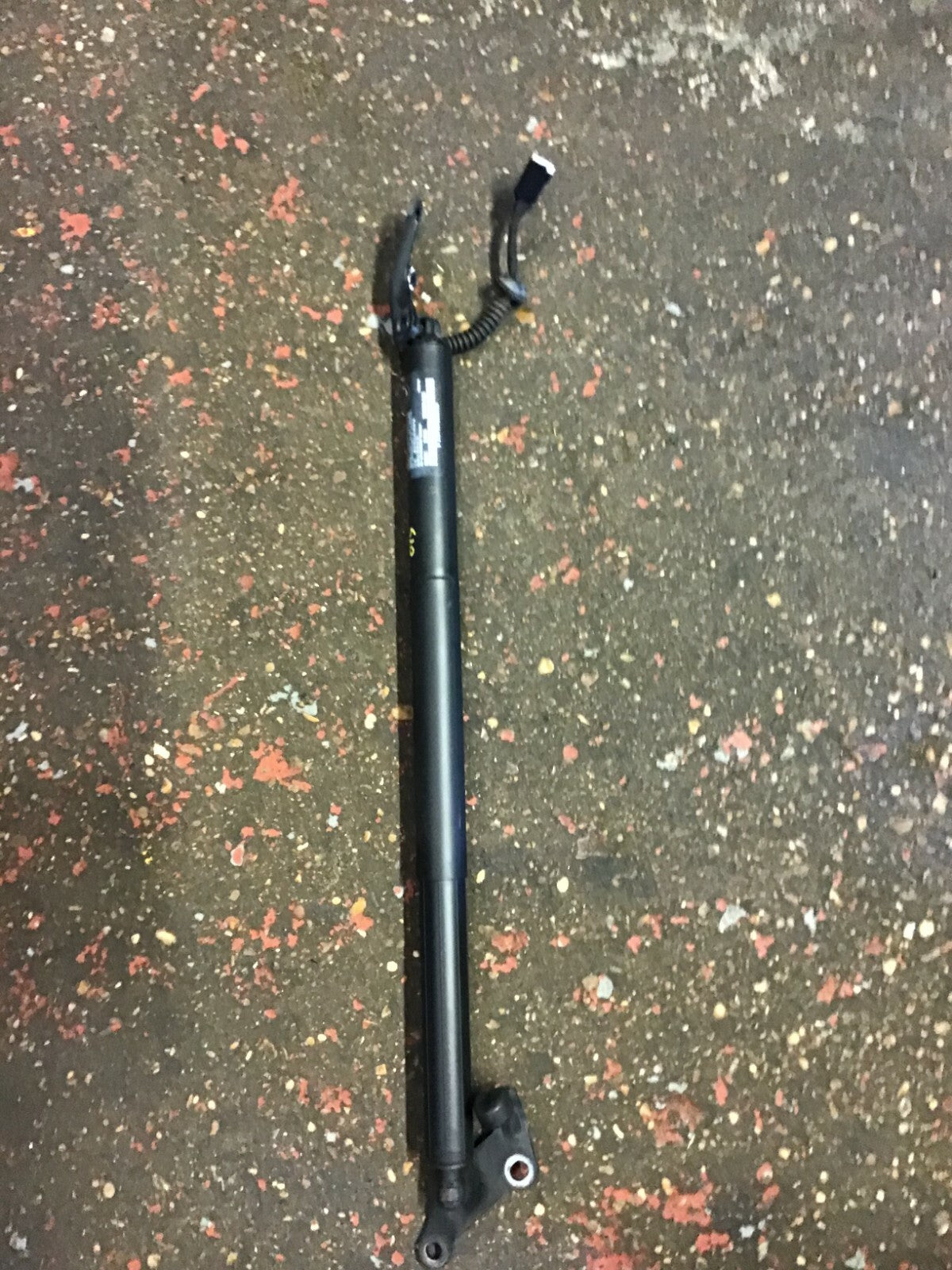 BMW 2 SERIES F46 GRAND TOURER O/S TAILGATE BOOT STRUT 7365979 2015 20210