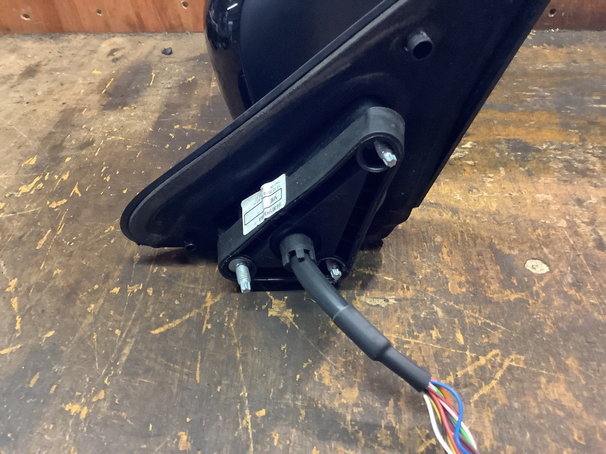 NISSAN JUKE DRIVERS SIDE O/S DOOR MIRROR IN BLACK METALLIC Z11 2015 20194
