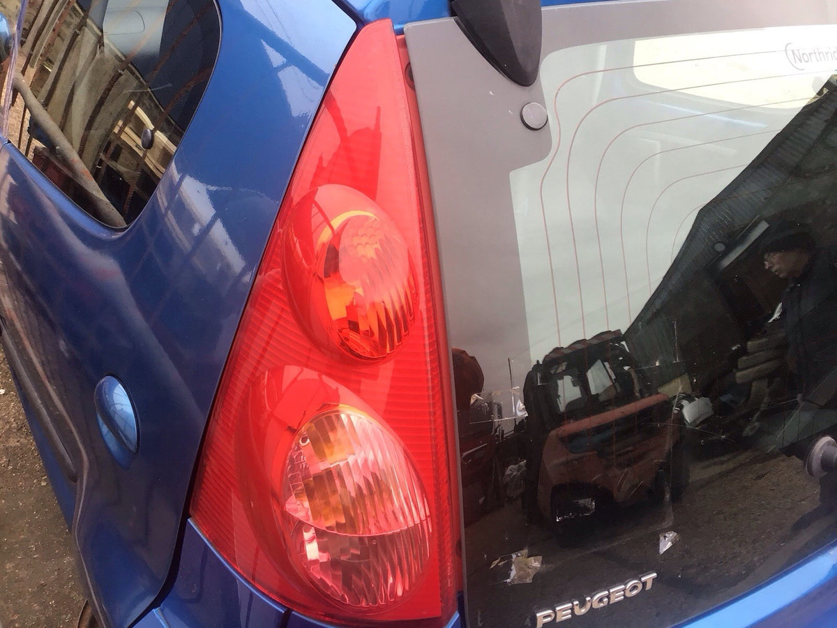 PEUGEOT 107 PASSENGER'S SIDE N/S REAR LIGHT 2005 20124