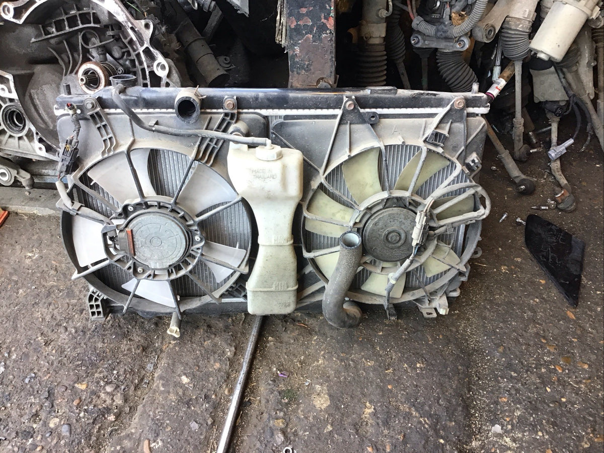 HONDA JAZZ MK3 1.4 PETROL MANUAL RADIATOR FAN COWLING 09 20130