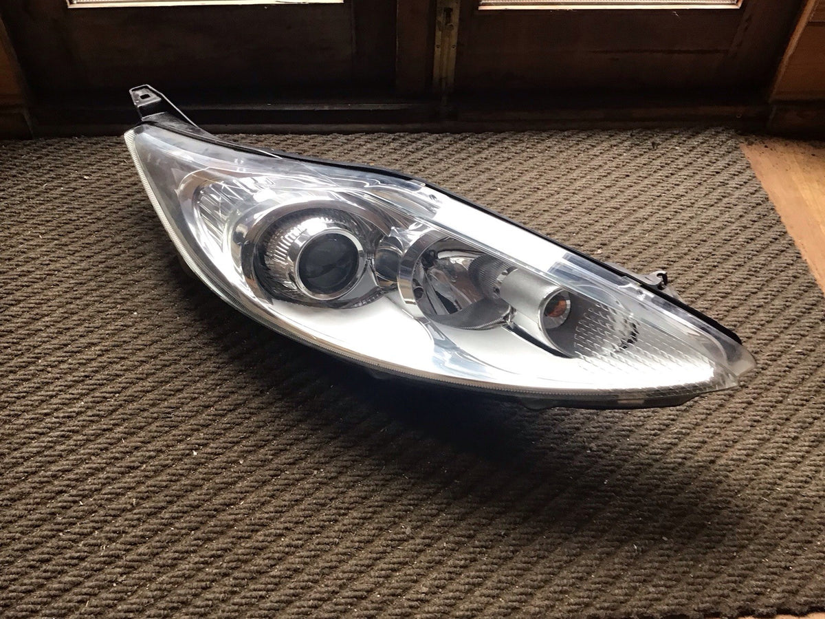 FORD FIESTA MK7 HEADLIGHT DRIVERS SIDE O/S 8A61 13W029 DG 2008 20122