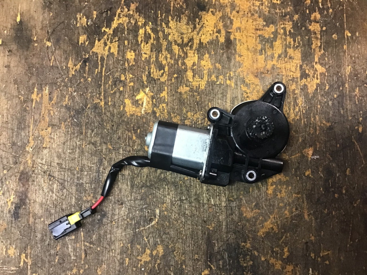 PEUGEOT 207 ESTATE SUNROOF ELECTRIC MOTOR GA 658LN 2217097 A 2006 20123