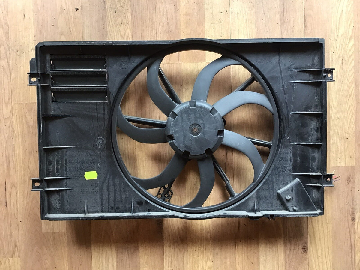 VOLKSWAGEN GOLF MK5 1.4 PETROL RADIATOR COOLING FAN COWLING 1KO121207AK 2004 088