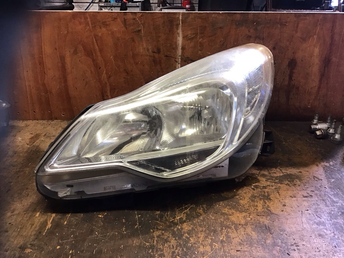 VAUXHALL CORSA D PASSENGERS  SIDE HEADLIGHT 13432891 2010 20140