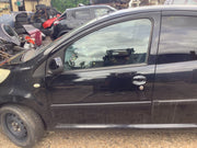 PEUGEOT 107 PASSENGERS SIDE N/S DOOR NOIR CALDERA PAINT CODE EXZ 2005 20142