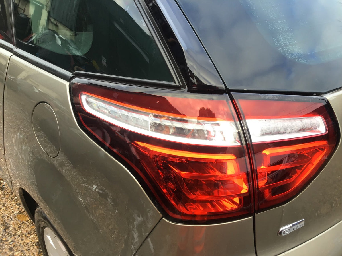 CITROEN C4 PICASSO PASSENGER'S SIDE N/S/R REAR LIGHT OUTER 2008 20130