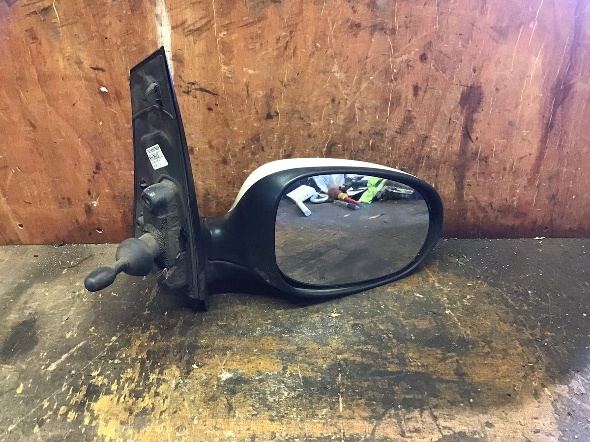FORD KA MK2 DRIVER'S SIDE O/S DOOR MIRROR IN WHITE 2009 20164