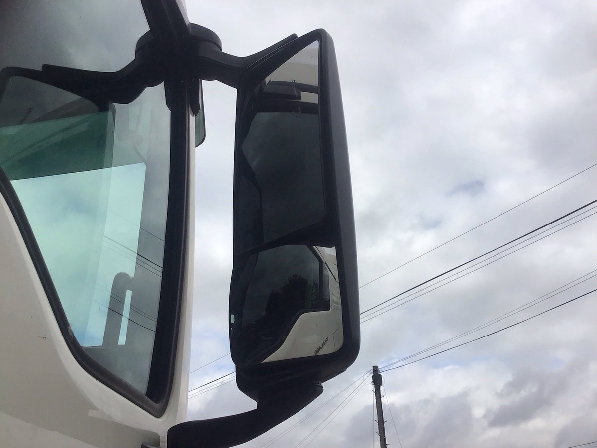 MAN TGX 24.460 DRIVER SIDE O/S DOOR MIRROR 2016 20196