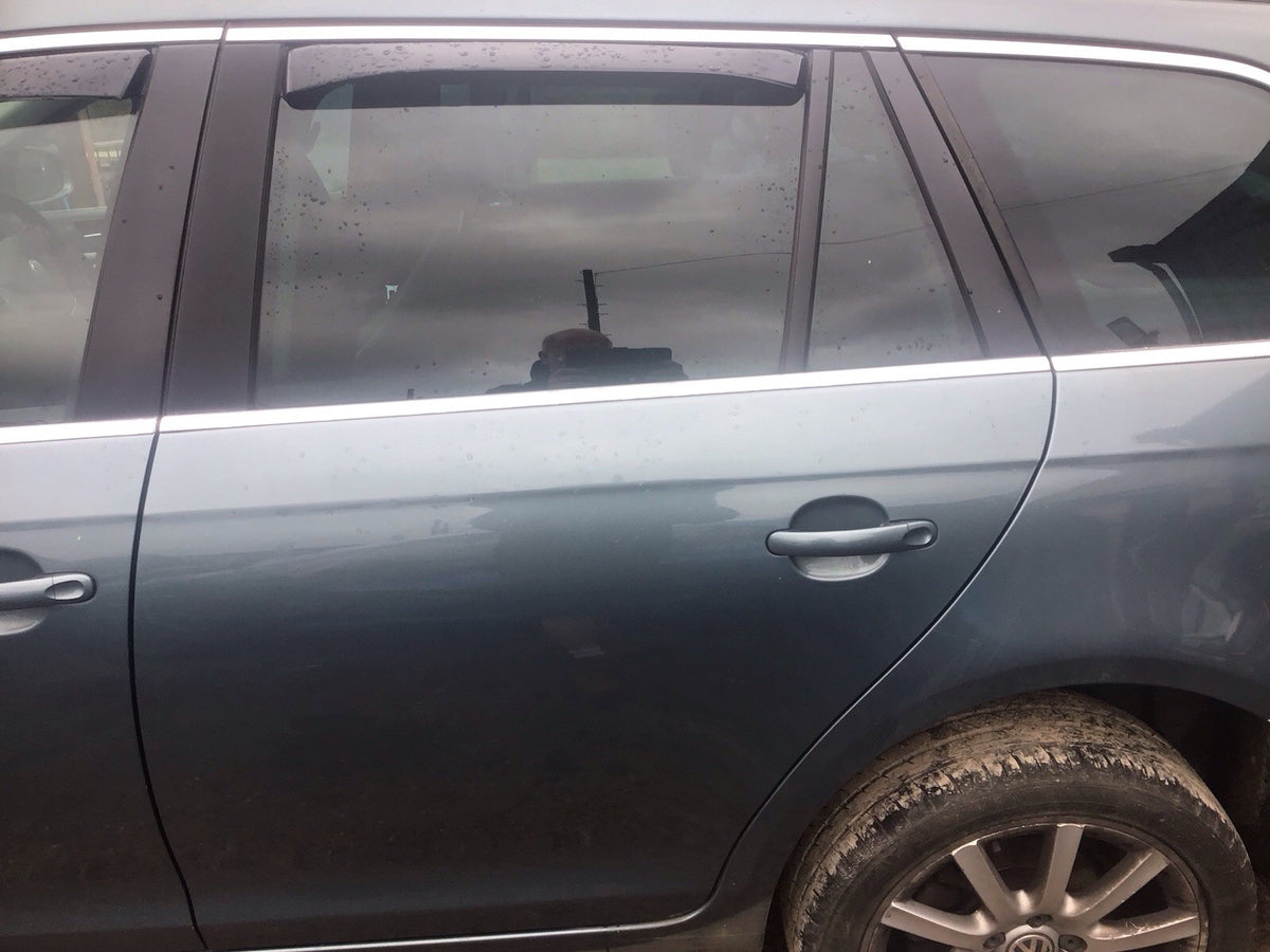 VOLKSWAGEN GOLF MK5 MK6 ESTATE PASSENGER'S SIDE REAR DOOR  LA6R 2007 20134