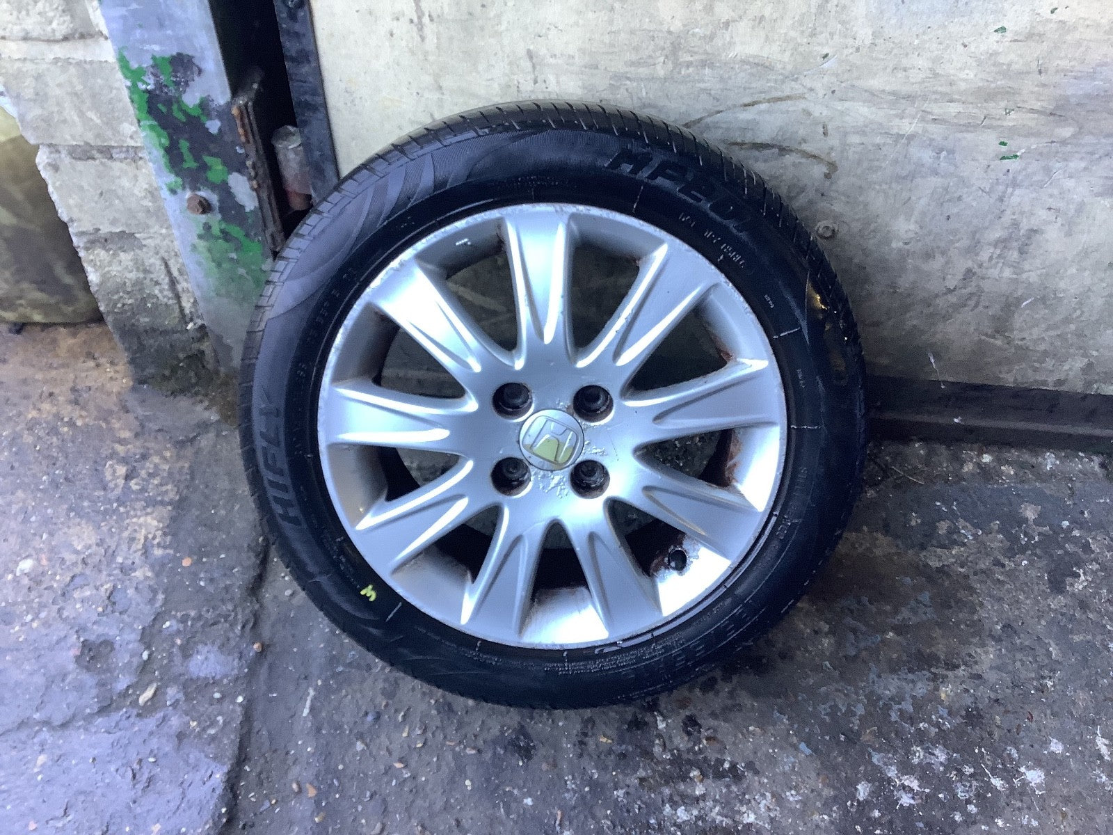 HONDA  JAZZ MK2 ALLOY WHEEL 15'' TYRE 185X55X15 SAA 560F 2002 20090