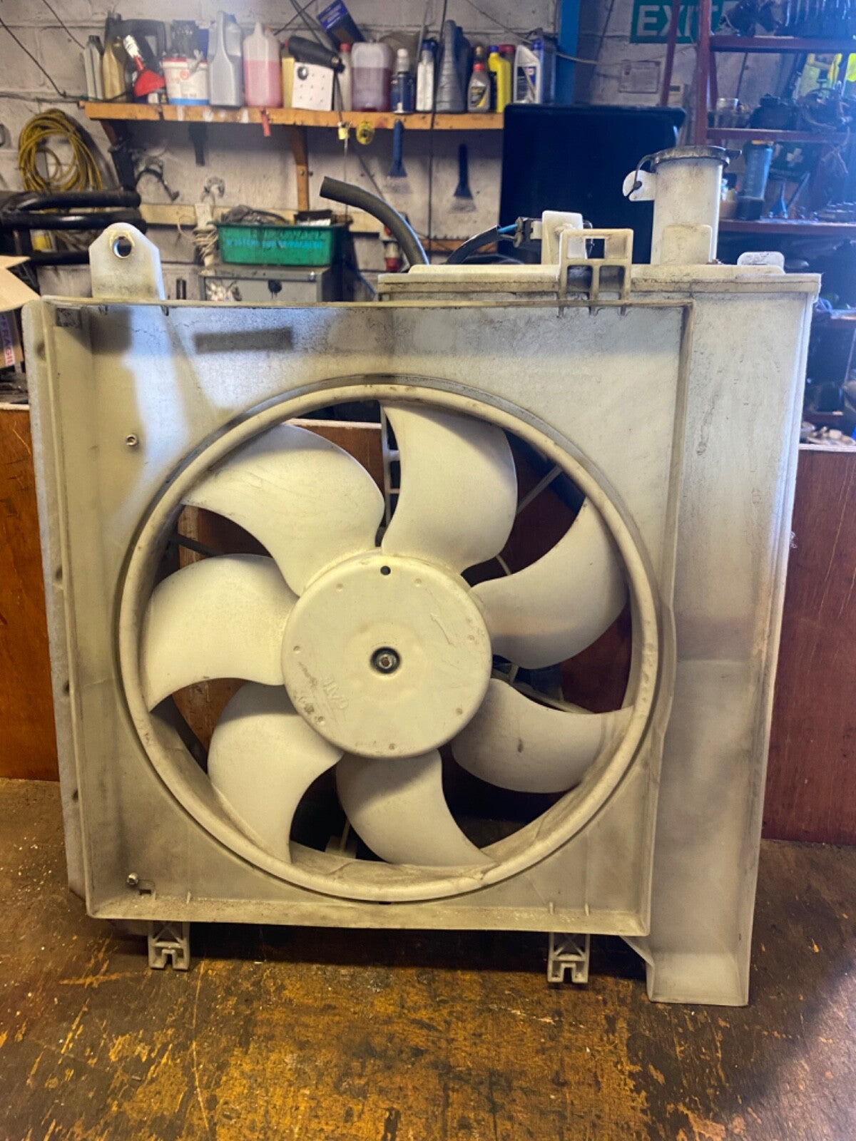 PEUGEOT 107 1.0 PETROL RADIATOR FAN COWLING  16360 0Q020 2005 20135