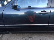 MERCEDES E CLASS W210 PASSENGER'S SIDE N/S/F FRONT DOOR SALOON 1996 200211