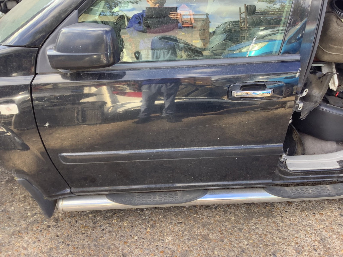 NISSAN X TRIAL MK1 PASSENGER'S SIDE N/S FRONT DOOR BLACK 20044