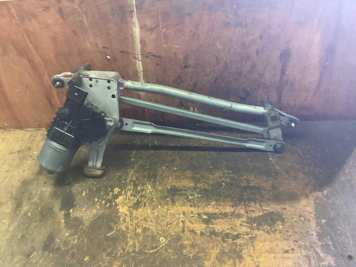 PEUGEOT 2008 MK1 FRONT WIPER MOTOR WITH LINKAGE 9673917180 2013 20196