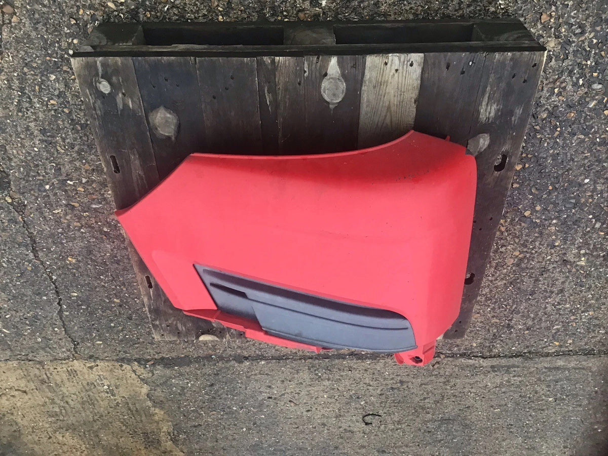 MAN TGX BUMPER CORNER RIGHT LOWER IN RED 81.41610 6756 2015 20205