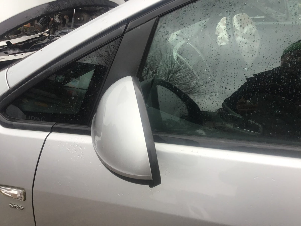 VAUXHALL ASTRA J PASSENGER SIDE N/S DOOR MIRROR SOVEREIGN SILVER 176/GAN  10 157