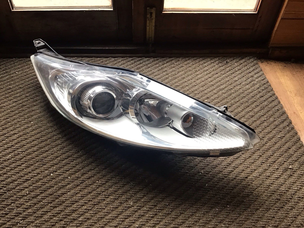 FORD FIESTA MK7 HEADLIGHT DRIVERS SIDE O/S 8A61 13W029 DG 2008 20126