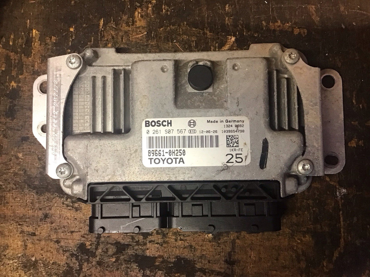 TOYOTA AYGO MK1 1.0 PETROL ENGINE CONTROL UNIT ECU 89661 0H250 1KR FE 2005 20143