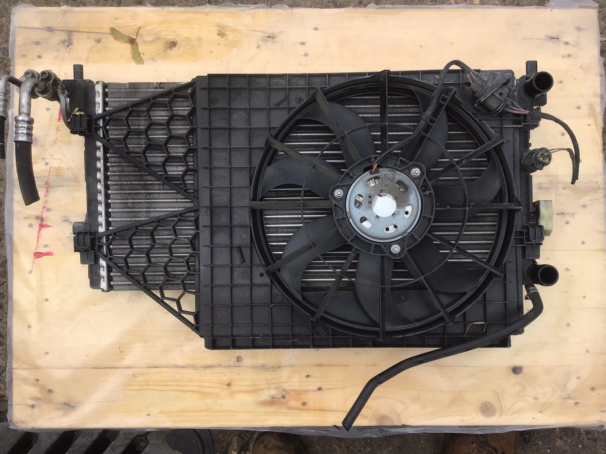 VOLKSWAGEN POLO 6R RADIATOR PACK RADIATOR FAN 6R0820411D 1.2 PETROL 2009 201510