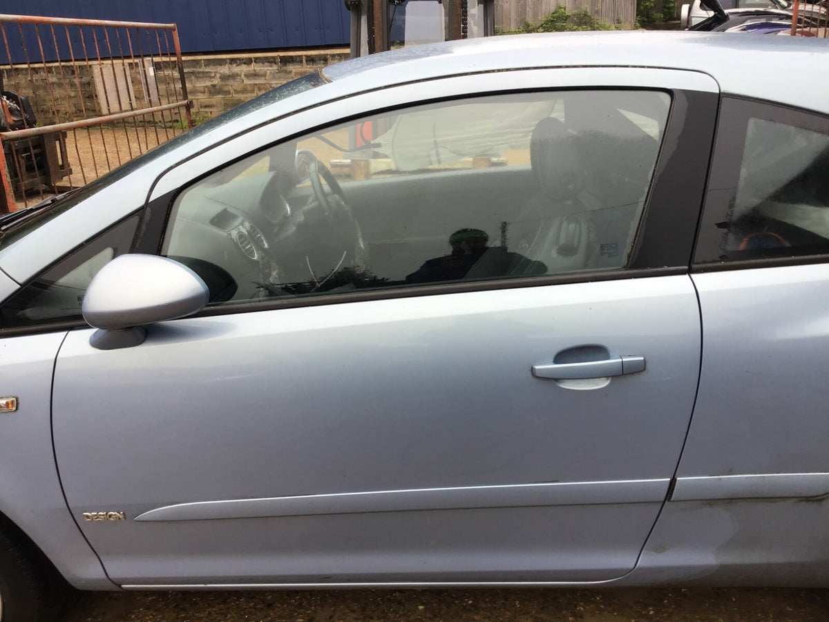 VAUXHALL CORSA D PASSENGER'S SIDE N/S FRONT DOOR AERO BLUE Z21C 3 DOOR 2006 20144