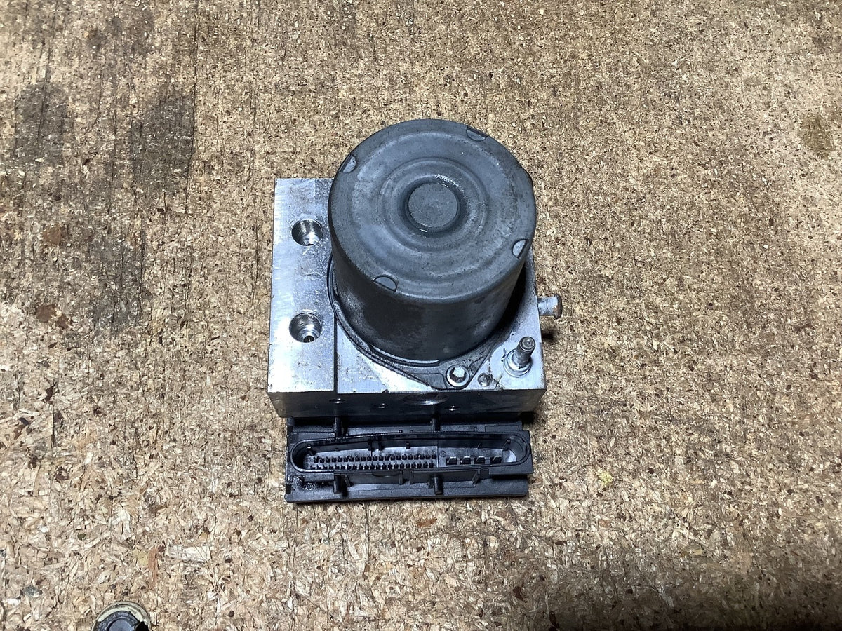 SMART FORTWO  PETROL ABS PUMP MODULE A4514200575 2007 20143
