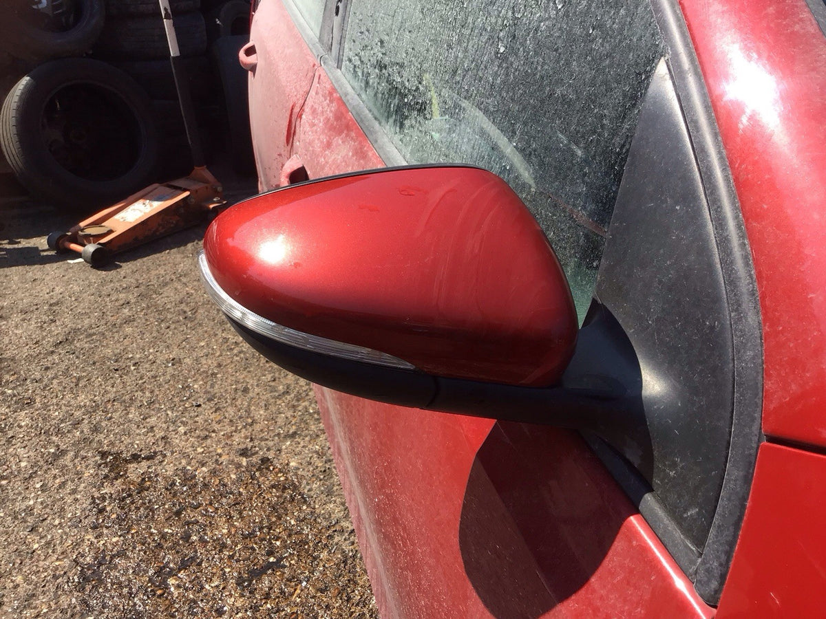 VOLKSWAGEN GOLF MK6 DRIVER'S SIDE MIRROR AMARYLLIS RED CODE LA3S 2009 20123