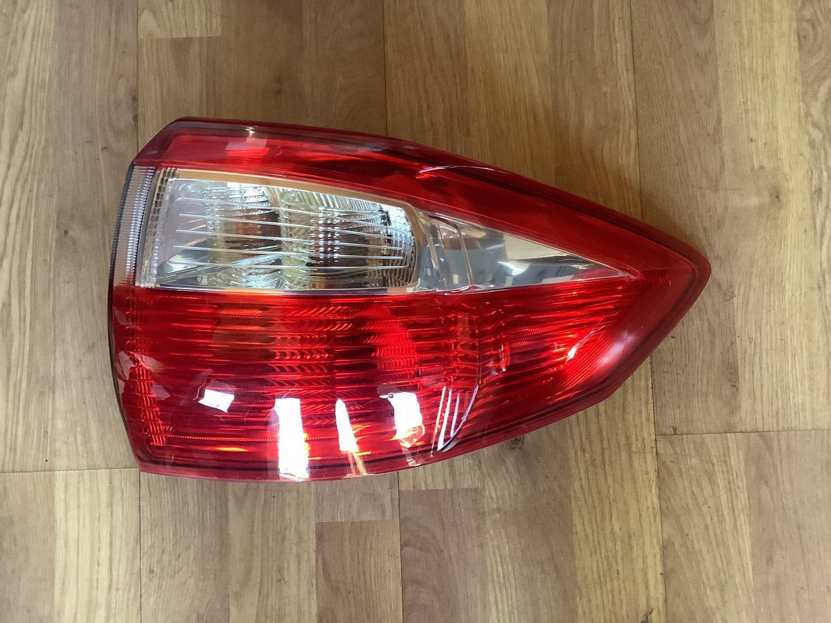 FORD C MAX DRIVER'S SIDE O/S REAR LIGHT AM51 13404 BF 2010 20152