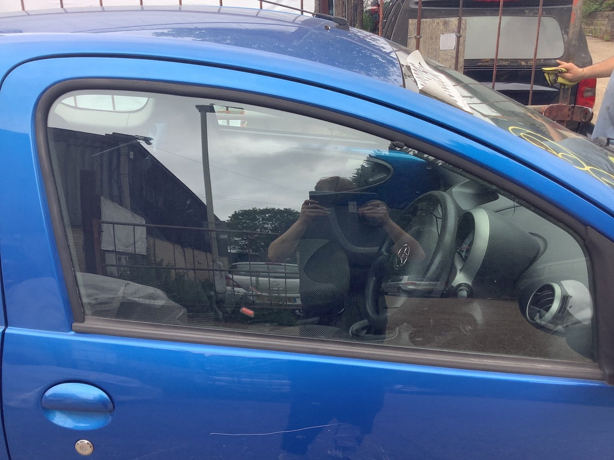 TOYOTA AYGO DRIVER'S O/S SIDE WINDOW GLASS DOOR WINDOW 3 DOOR 2005 20142