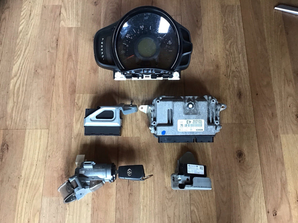 TOYOTA AYGO MK2 1.0 PETROL ECU KIT 89661 0H430 0261S12194 44703 MILES 2015 20211