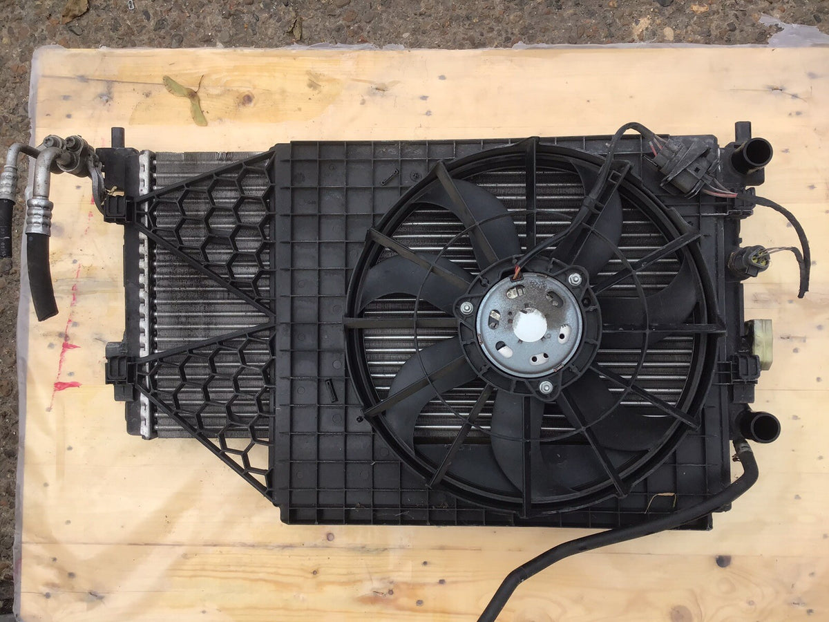 VOLKSWAGEN POLO 6R RADIATOR PACK RADIATOR FAN 6R0820411D 1.2 PETROL 2009 20150