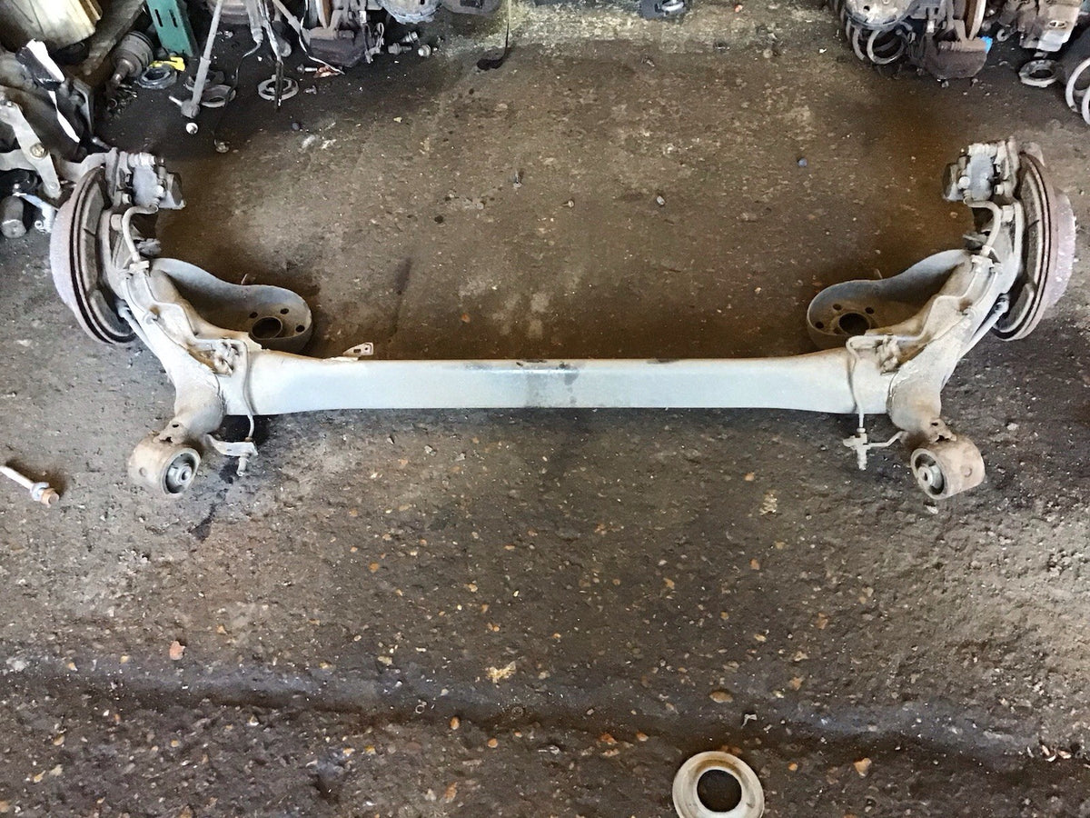 TOYOTA VERSO MK2 REAR AXLE BEAM DISC ABS 2013 20181