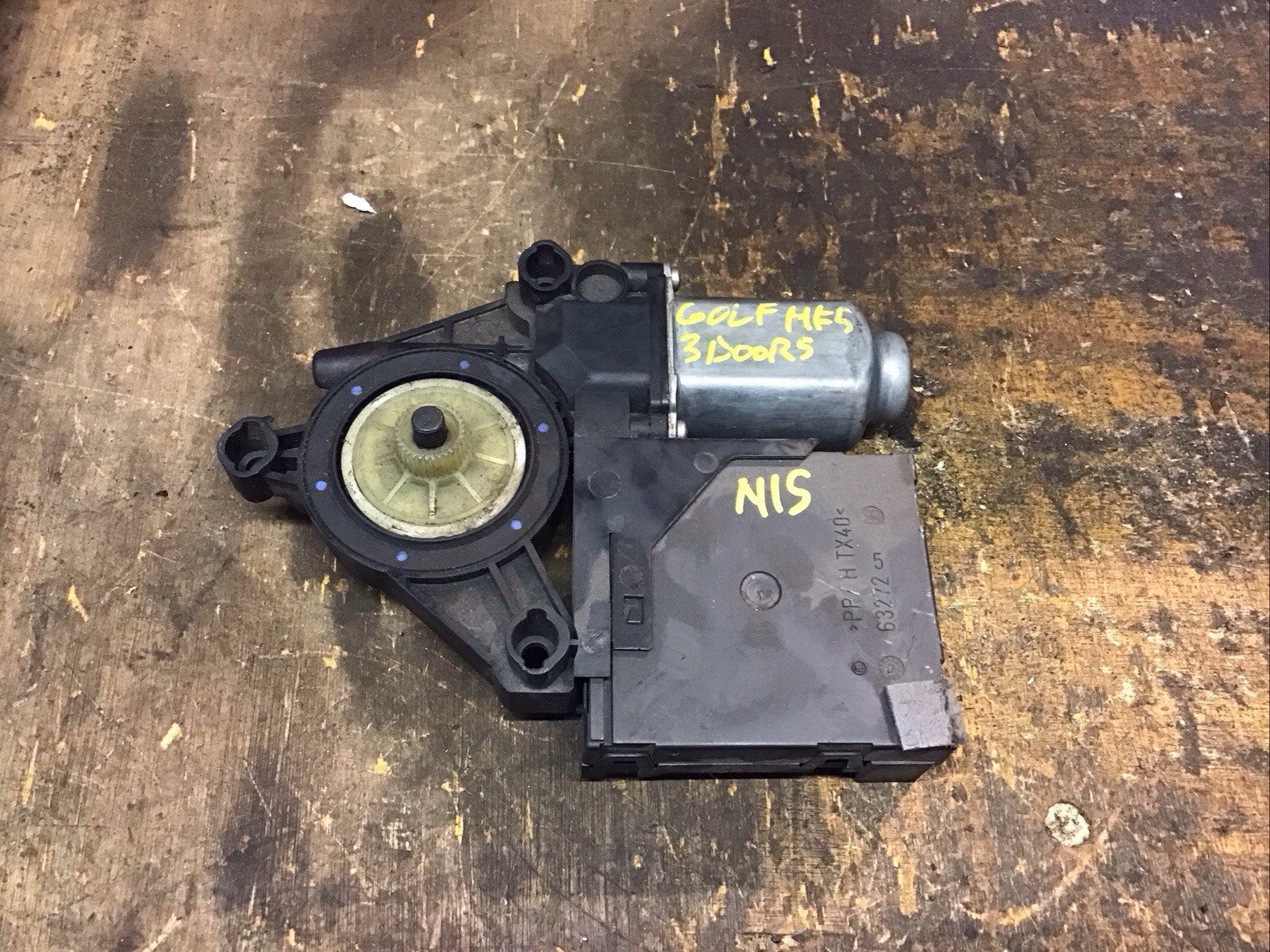 VOLKSWAGEN GOLF MK5 PASSENGERS FRONT WINDOW MOTOR REGULATOR 1K0959702K 05 20080