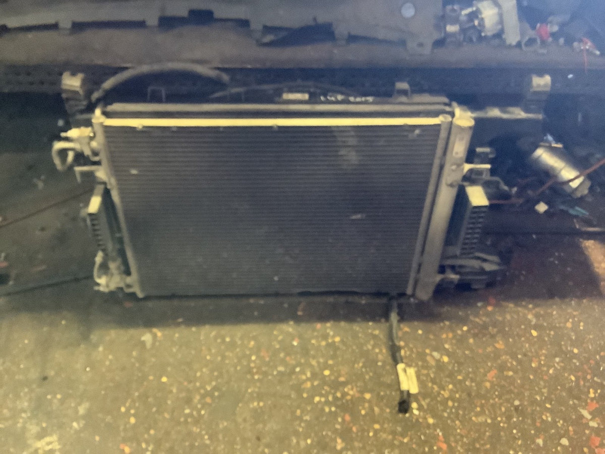 VAUXHALL ASTRA J  1.4 PETROL  RADIATOR PACK COWLING 13281773 2009 20156