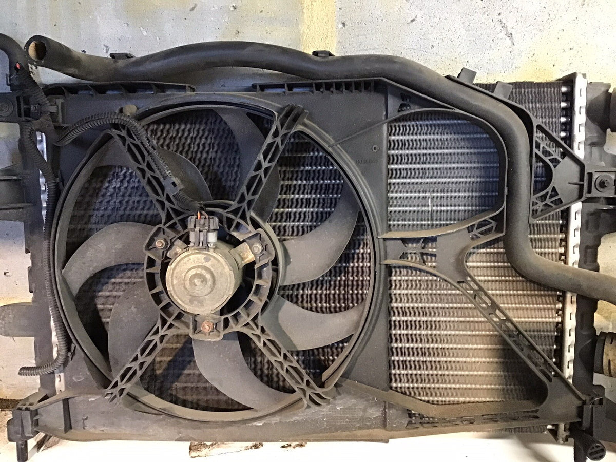 VAUXHALL CORSA C PETROL RADIATOR FAN COWLING 13123728 2001 20063