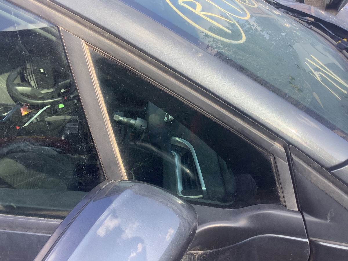 PEUGEOT 208 DRIVER'S O/S SIDE FRONT QUATER WINDOW GLASS 2012 20181