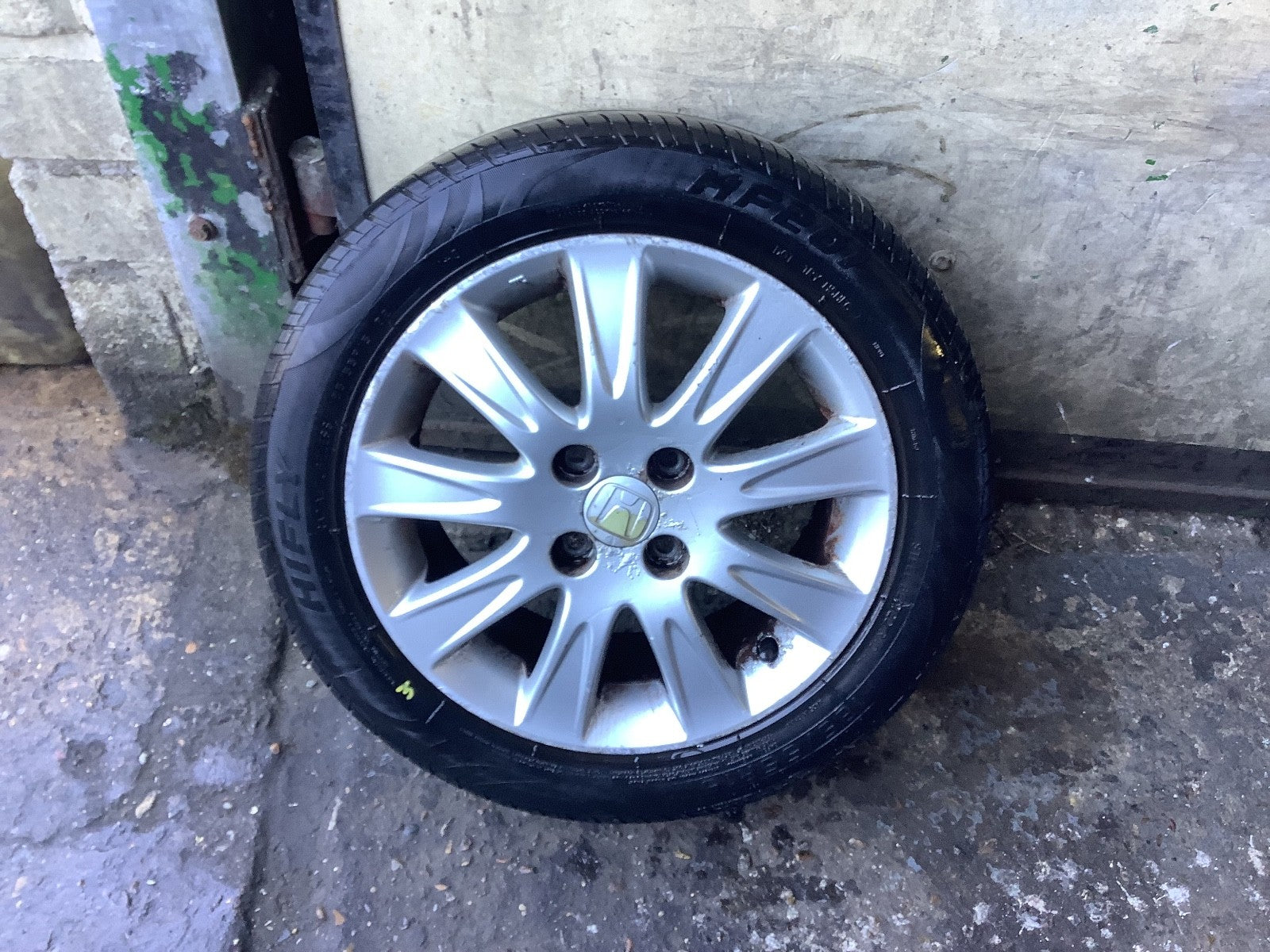 HONDA  JAZZ MK2 ALLOY WHEEL 15'' TYRE 185X55X15 SAA 560F 2002 20091