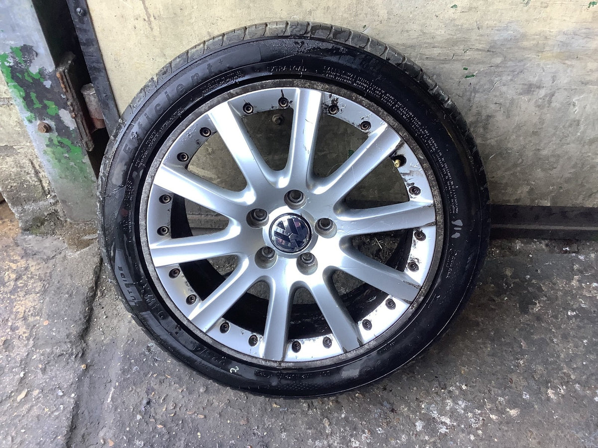 VOLKSWAGEN GOLF MK5 ALLOY WHEEL 17" 1K0601025K WITH TYRE 225X45X17 2002 20082