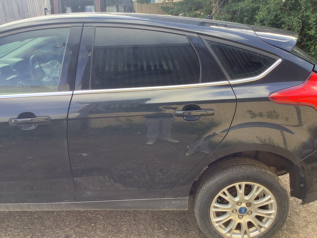 FORD FOCUS MK3 PASSENGER'S SIDE N/S REAR  DOOR PANTHER BLACK METALLIC 2011 20180