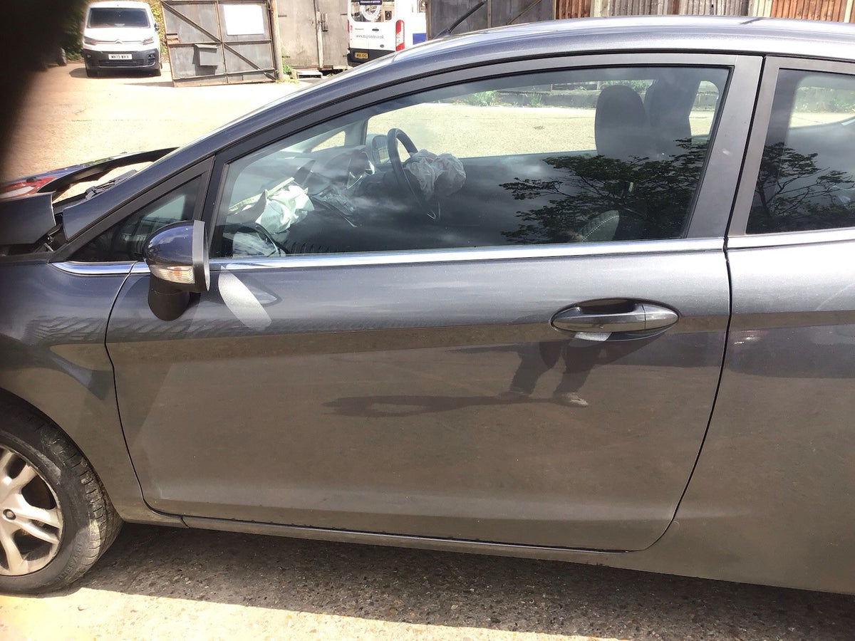 FORD FIESTA MK7 PASSENGERS SIDE N/S FRONT DOOR MAGNETIC GREY J7 3 DOOR 2008 20174